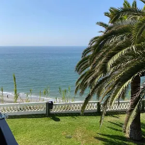 https://apartamentos-acapulco-at-home.hotelsinnerja.org